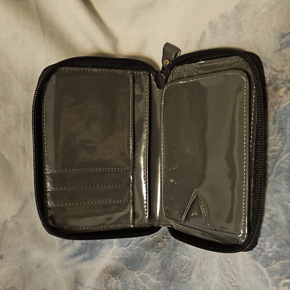 Mossimo Wallet - Picture 2 of 6